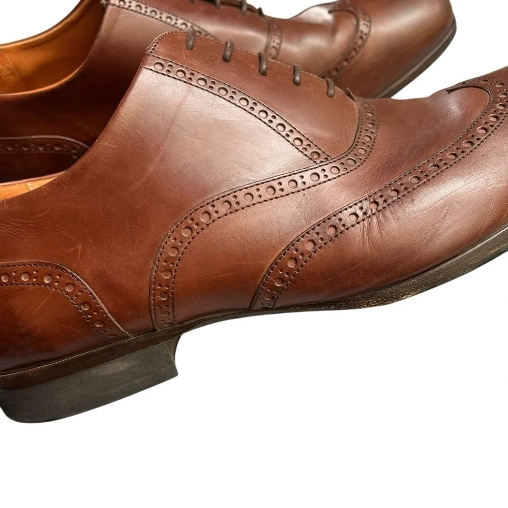 WOLF & SHEPHERD Senna Wingtip Oxford Dress Shoe in Maple Brown